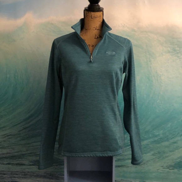 The North Face Tops - The North Face Pullover Women’s medium 1/4 zip